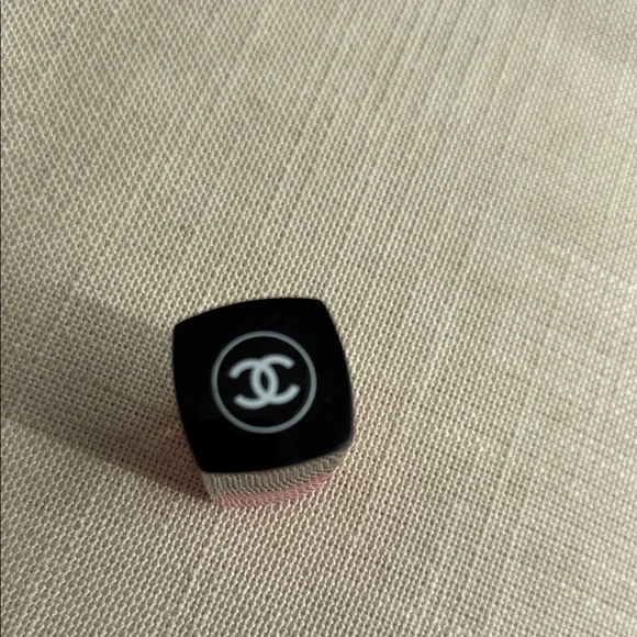 CHANEL Le Vernis Colour 621 Tutti Frutti - Picture 3 of 6